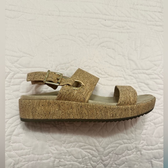 Vionic Louise Cork Sandals - Picture 3 of 7